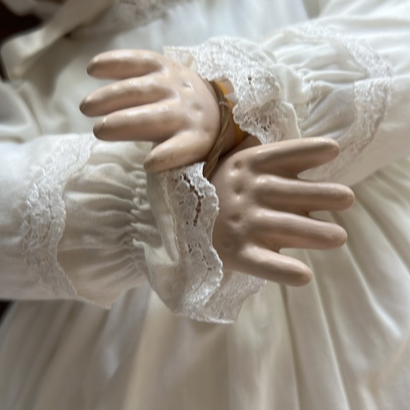 Vintage Porcelain Baby Doll in Christening Gown - Picture 7 of 9